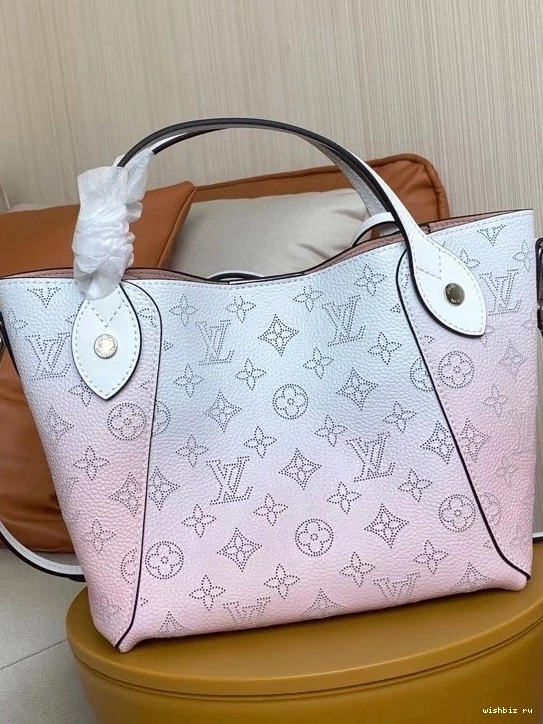 WIS PM VUITTON HINA LOUIS 0818